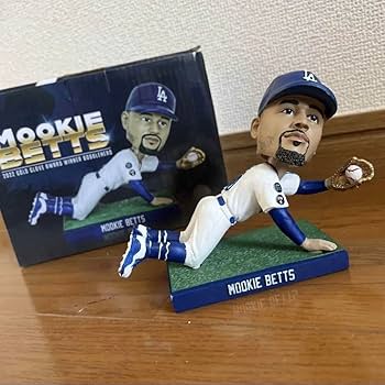 【レア・非売品】ムーキー・ベッツ ボブルヘッド ゴールドグラブ Amazon.co.jp: ムーキー ベッツ ゴールドグラブ賞 ボブルヘッド